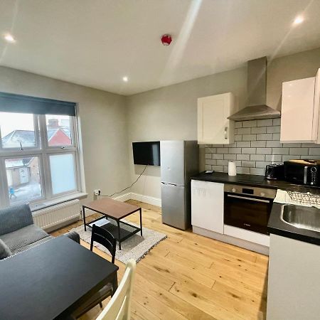 Cosy 1 Bedroom Flat! Londra Dış mekan fotoğraf